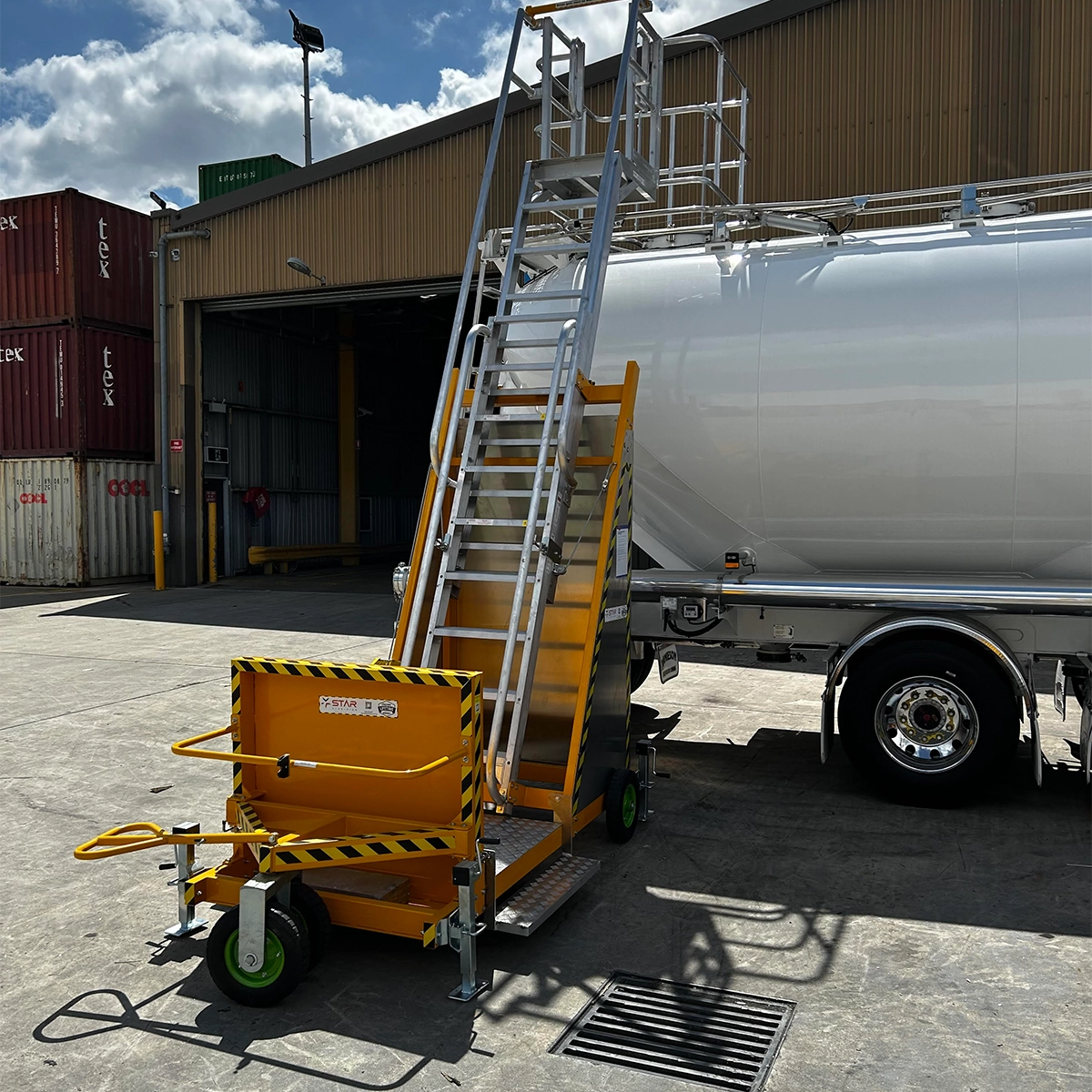Adjustable Tanker Platform