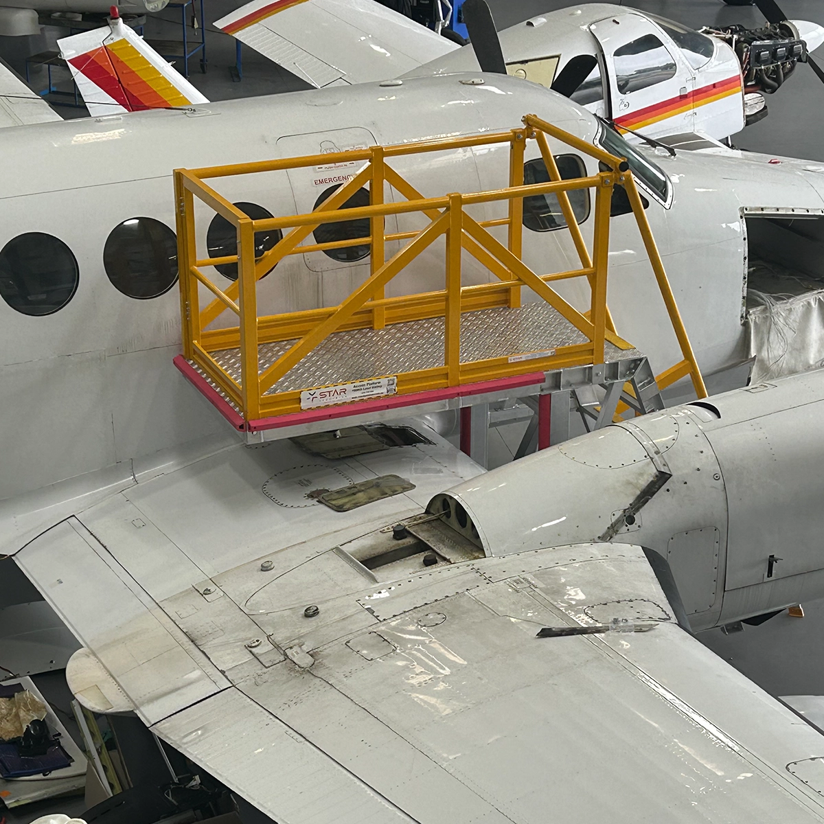 Cantilever Work Platform