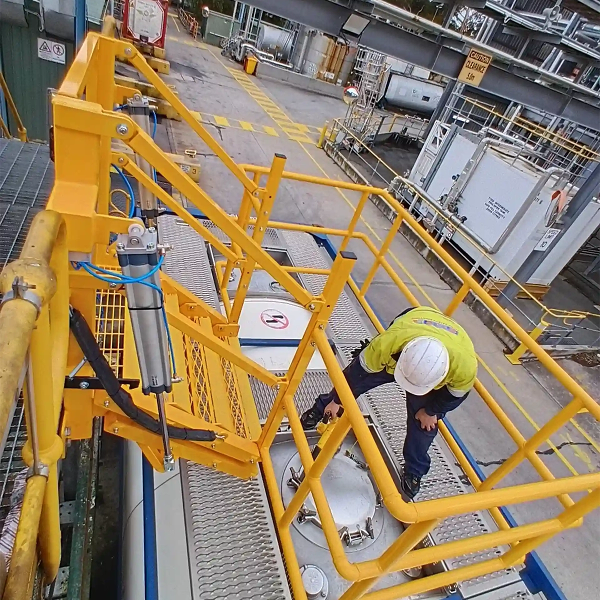 Star Tanker Hatch Access